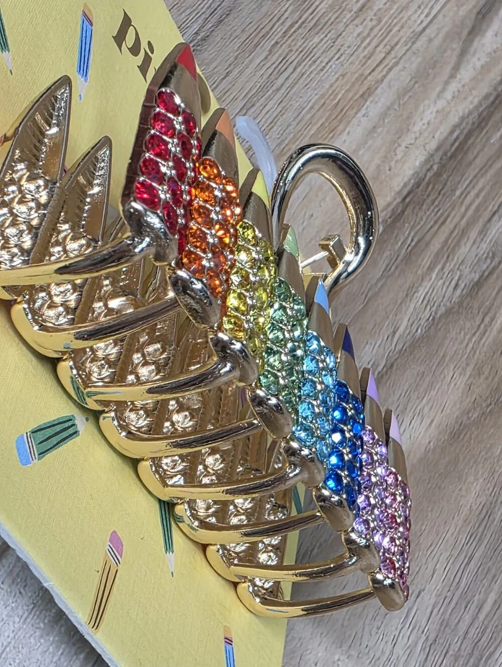 🔹️NWT Rainbow Rhinestone Pencil Crayon Metal Claw Hair Clip